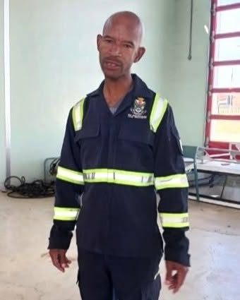 DFANEWSPAPER's tweet photo. They answered a call for help – and paid the ultimate price: Tributes continue to pour in for Baleseng Masilo, Obakeng Thakadu and Tshepo Mokhutsane, the three Ga-Segonyana municipal firefighters who lost their lives while responding to a veld fire.
READ: https://t.co/Z44RfHLiMW https://t.co/jzE7CNWUzx