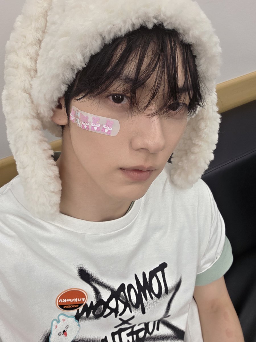 plus_moa_'s tweet photo. 오늘의 토끼 🐰 https://t.co/zDw37me0D2