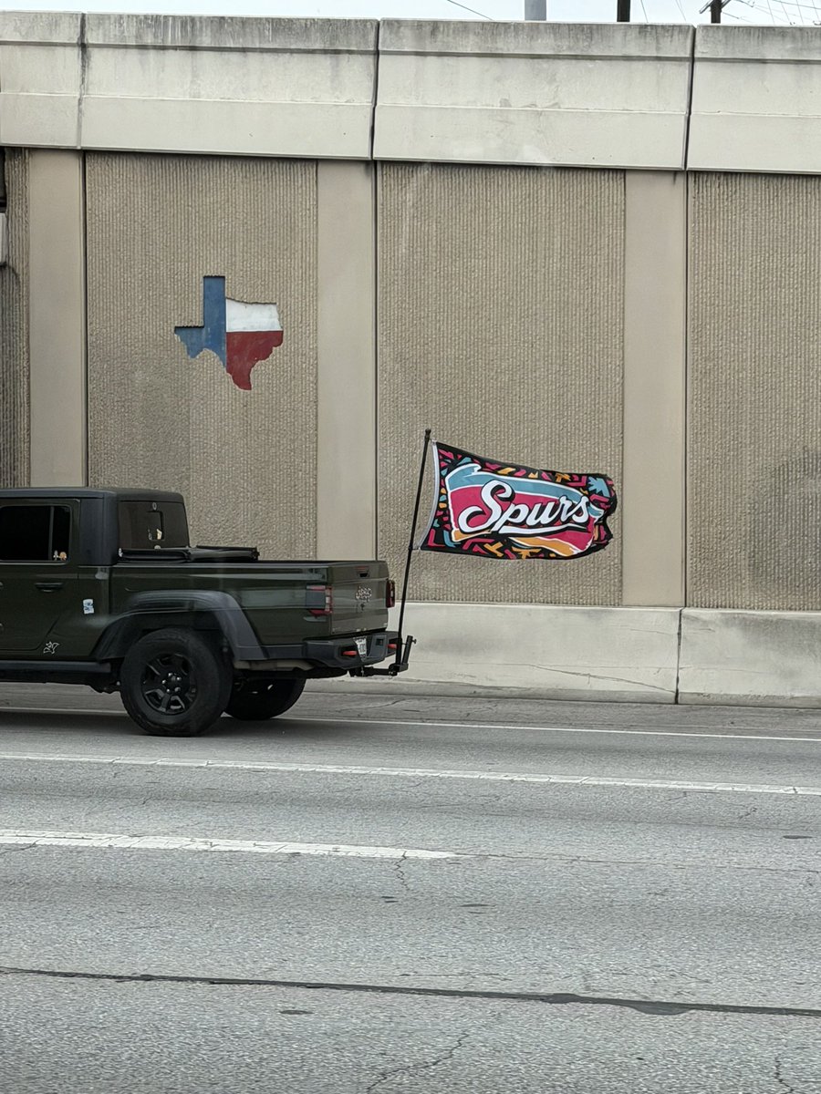 theJJPerez's tweet photo. Spotted driving around San Antonio on Wednesday. https://t.co/oniykNa2GN