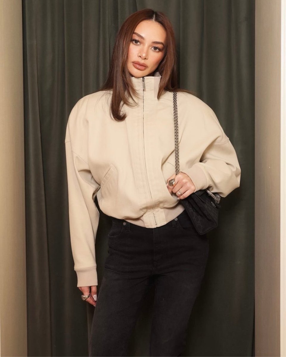 PEPalerts's tweet photo. #PEPAdulting: Kylie Verzosa says fashion should come after basic needs and highlights the value of investing in timeless pieces that can be worn repeatedly, noting that thoughtful spending matters more than constantly buying new trends.

Read: https://t.co/Jt0uJwTAKX https://t.co/UVeOWWAJjE