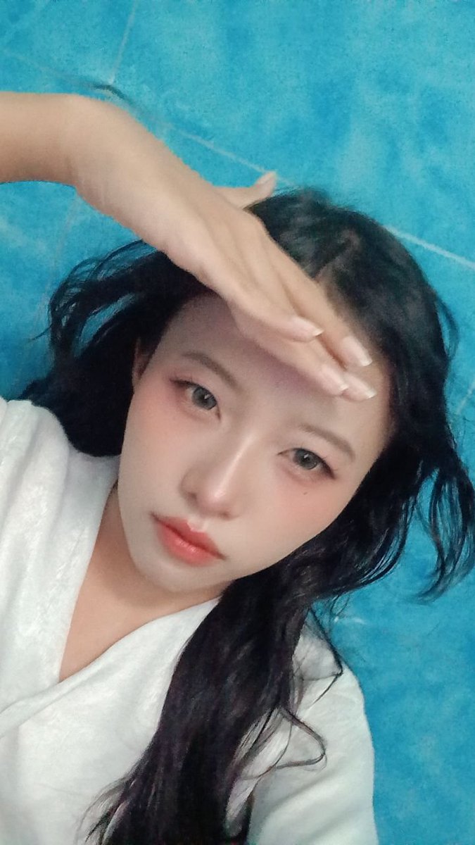 nethachann's tweet photo. Happy #WedNetDay all

moga hari ini happy terus yah><

#RipJidat wkwk https://t.co/RyhGt6CAAy