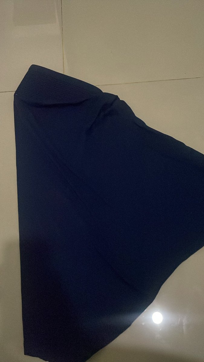 bbyypeachiw's tweet photo. jual bergo navy aku beli di 25rb mau jual 15rb ajaa no minuss https://t.co/ZfCx9tZUWW
