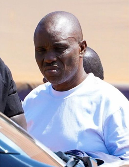 Itss_BabyAmber8's tweet photo. Just one day of ongea Kiswahili and the OmuLord is shrinking like pork ribs in an oven 😂
Lukwago taata, bino bilekele abazilwanako be Besigye!😂
Who’s next, Kabobina or Ssemujju?
#Treason #Lukwago #Makindya #GenMk #Basement https://t.co/1yotTW4KbI