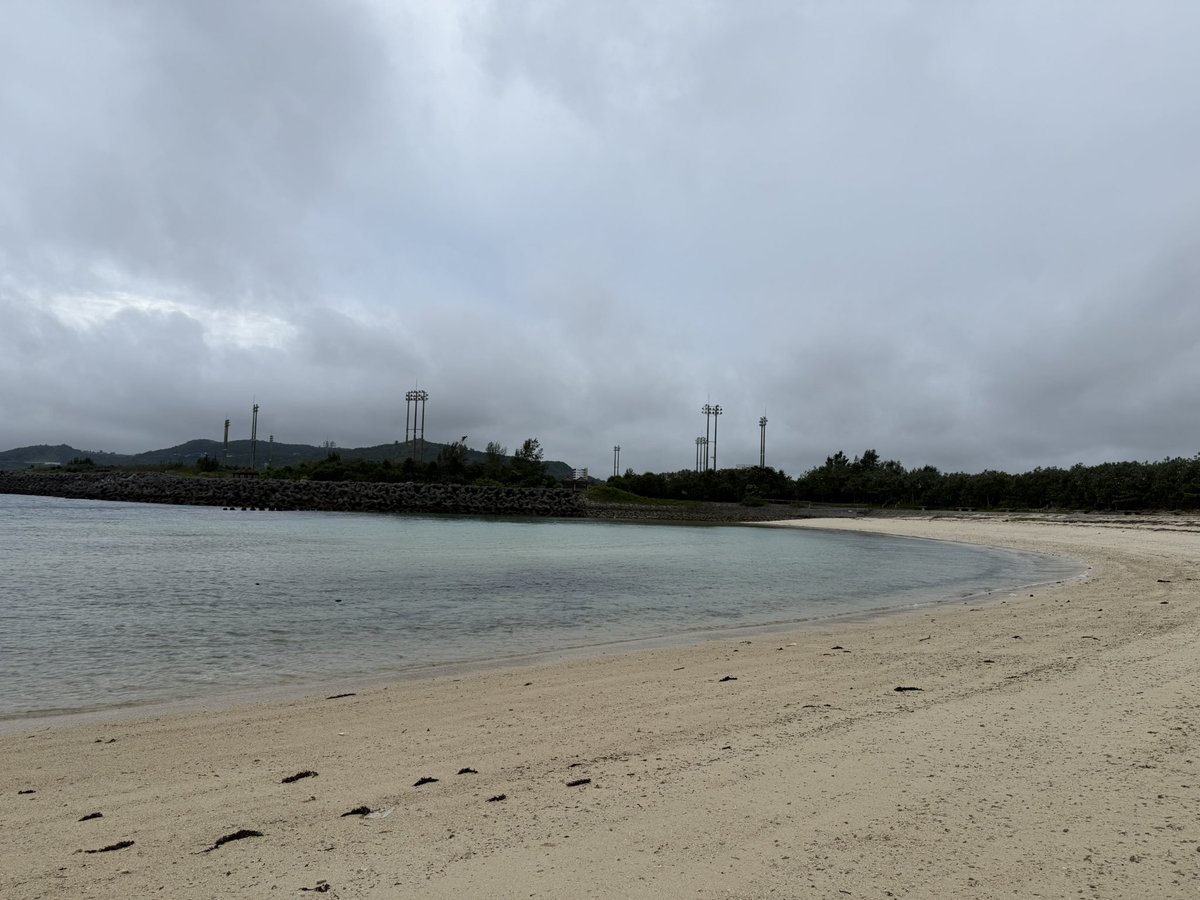 bubblebath39's tweet photo. 海へ🏖️
綺麗◎あと誰もいなかった！！ https://t.co/pEXMujp54O