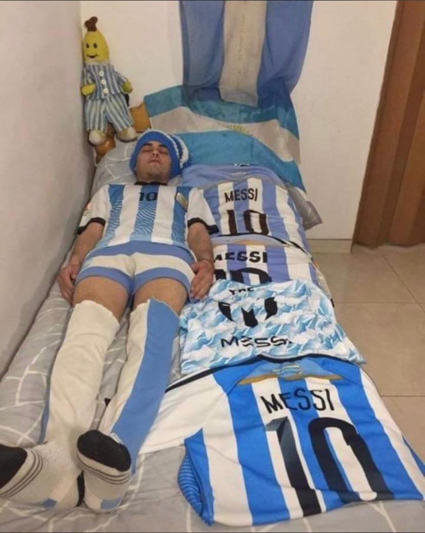 LilPappi06's tweet photo. @AlungbeDave After Messi finish living his life I’ll add him my own😭😭 https://t.co/elwFqAEMhJ