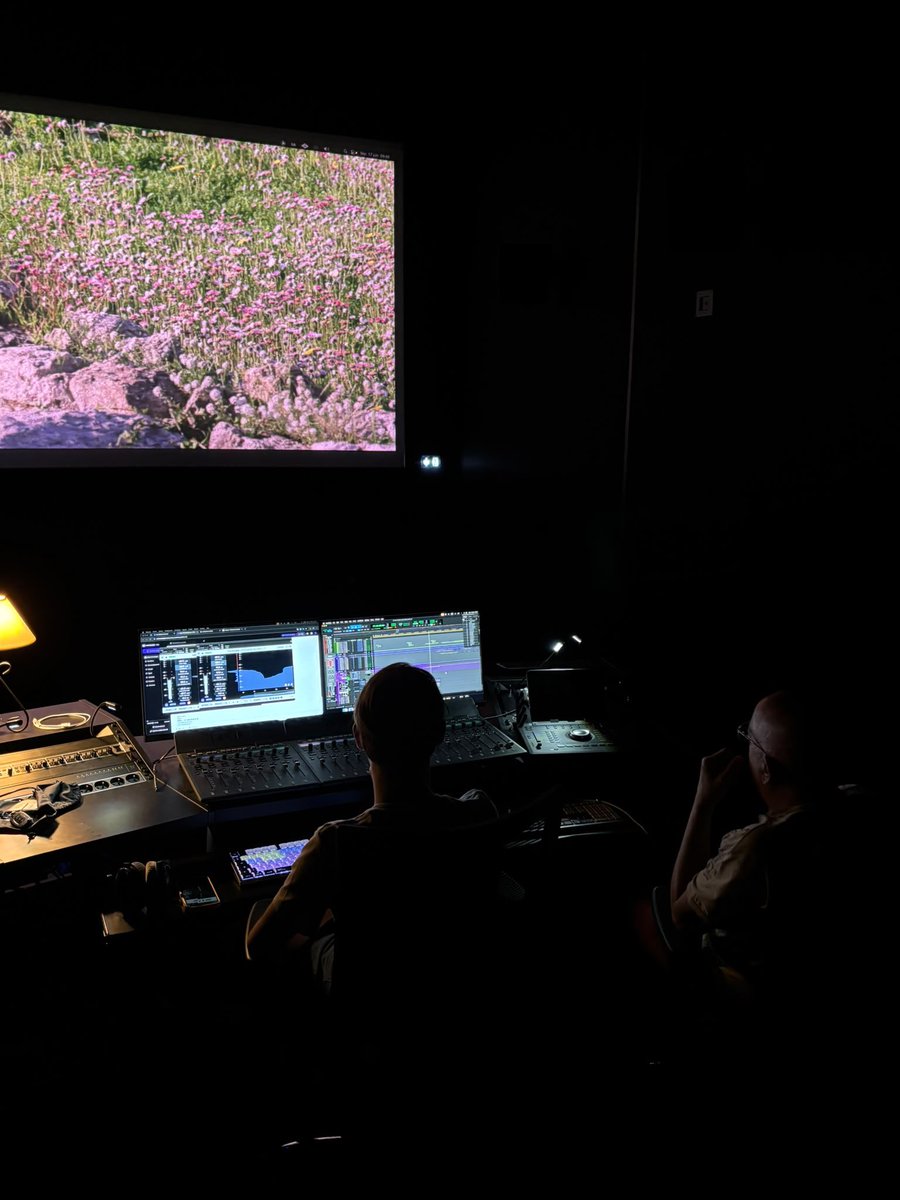CBastideRouge's tweet photo. Post-production à @CBastideRouge
Retouches mixage du long métrage Ma Belle (documentaire sur Nice) réalisé par Claude MacBurni.

Collaboration avec nos entreprises hébergées:
Mixage son : Philartmedia Studio
Étalonnage : Visual Sequence 

#Cannes #bastiderouge #postprod https://t.co/WlxoZZIt68