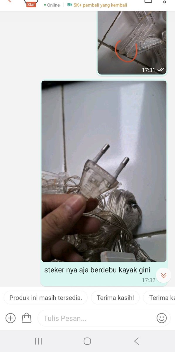 lavitluna's tweet photo. Asli ini seller jahat bgt ya.. pdhal jelas ku beli produk etalasenya baru.. tp pas dtg berdebu kotor kumel gni.. akupun seller dan ada jualan produk new dan ada preloved tp gaperna ngasi kondisi produk buruk kyk gni ke cust, mana ga digubris sm skali chatnya. Tega bgt asli😭😭😭 https://t.co/HoQ8kyXE8l