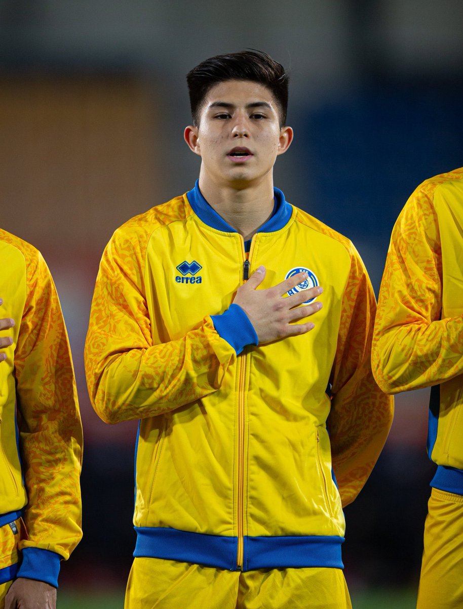 ChelseaIoanArmy's tweet photo. Dastan Satpayev is scheduled to fly to London next week with his mother, Madina.

Kairat have explained how they received a request from Chelsea to allow him to travel earlier than expected so that he can participate in pre-season training under Xabi Alonso. #CFC 

- @kierangill_DM