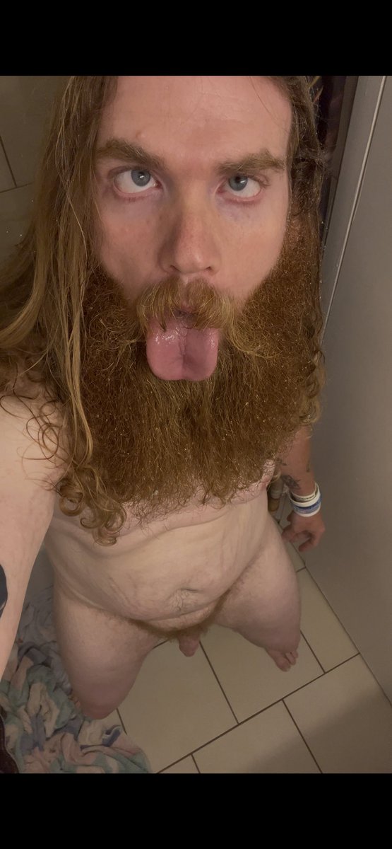 gayporn70's tweet photo. Piss soaked beard. Fertilizer for the beard 😊 https://t.co/1yXmis0AJm