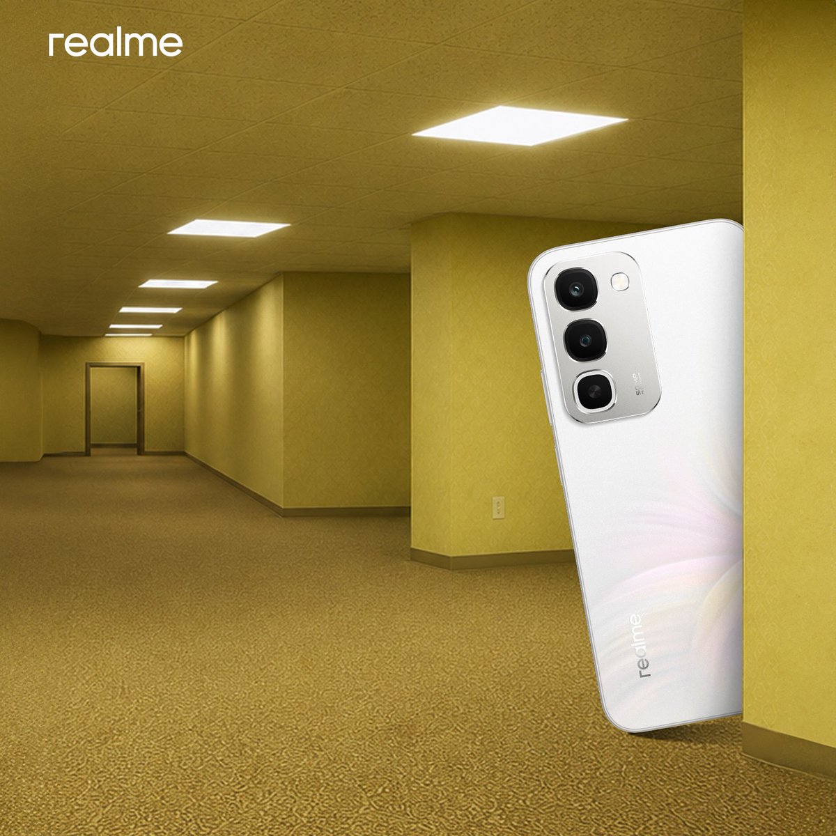 realmeindonesia's tweet photo. Worth it buat test batre...👀
#realmeC100Series https://t.co/NfiiswDALK