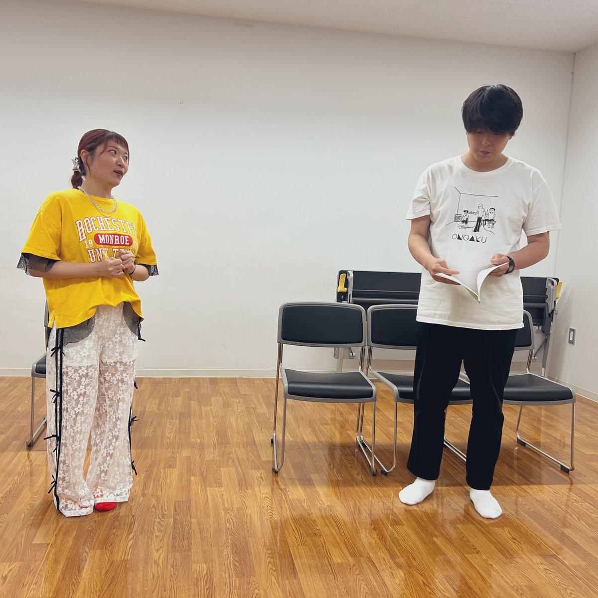 Delta3Suites's tweet photo. 「サメの背にカニ」稽古風景🦈🦀

全員揃っての稽古は本日が初！

7/11(土) 14:00／18:00
7/12(日) 14:00／18:00

プーク人形劇場

詳細・ご予約はこちら🎫
https://t.co/WMGD8LvCuH https://t.co/DWCAFU65FG