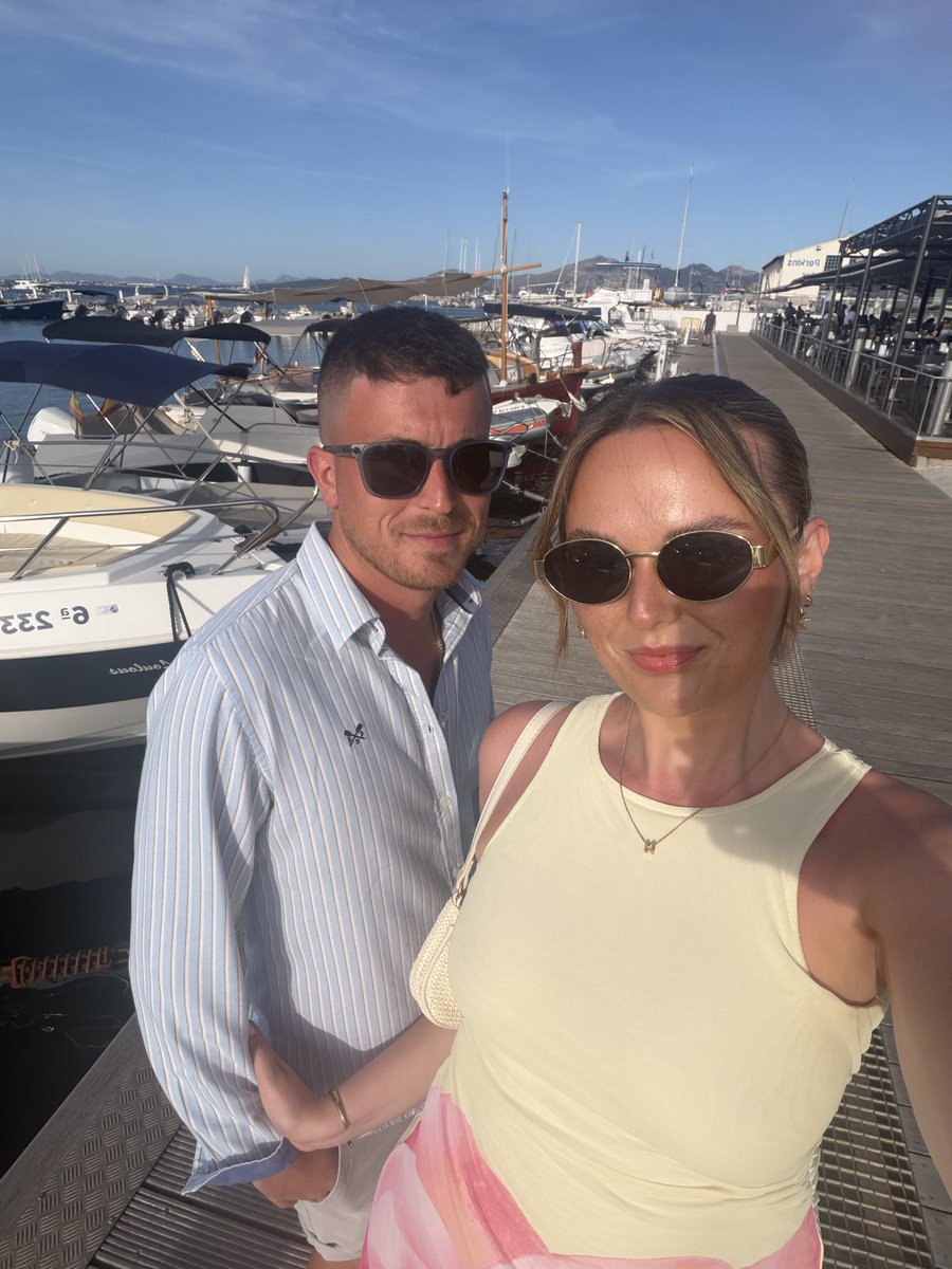 molly_geehan's tweet photo. Enjoying some much needed time away 🤍 

Looking forward to the next adventure ✨ https://t.co/mlzyDPryqu