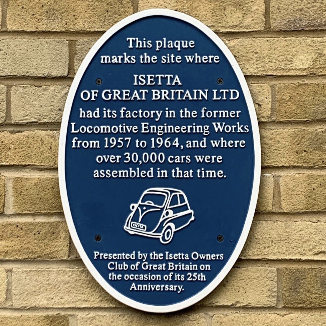 PaulRuss2012's tweet photo. @timecaptales One of my favourite blue plaques in Brighton. https://t.co/czsk28pJPU