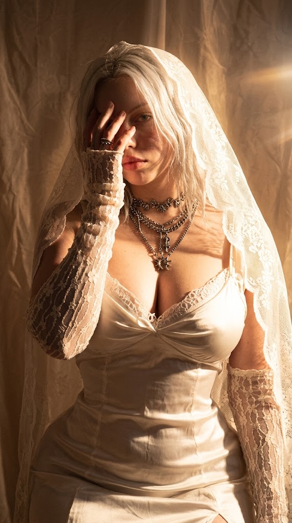 sable_archives's tweet photo. he's not getting me out of his head
#bridalvibes #laceaesthetic #goldenhour #editorialmodel #veiled #platinumblonde #sacredaesthetic #chainnecklace #softlight #modelcontent #aestheticshoot #sable #pawg #dfans #model https://t.co/rqYHUG1K7N