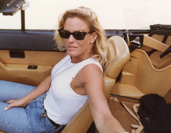TheMurderBucket's tweet photo. A double homicide. A nationwide manhunt. A case that changed America. 

🎙️First-Degree Murder Part 2: Nicole Brown Simpson &amp; Ronald Goldman is out now. 

#MurderBucket #truecrime #podcast #newepisode https://t.co/VYQkUn6t78