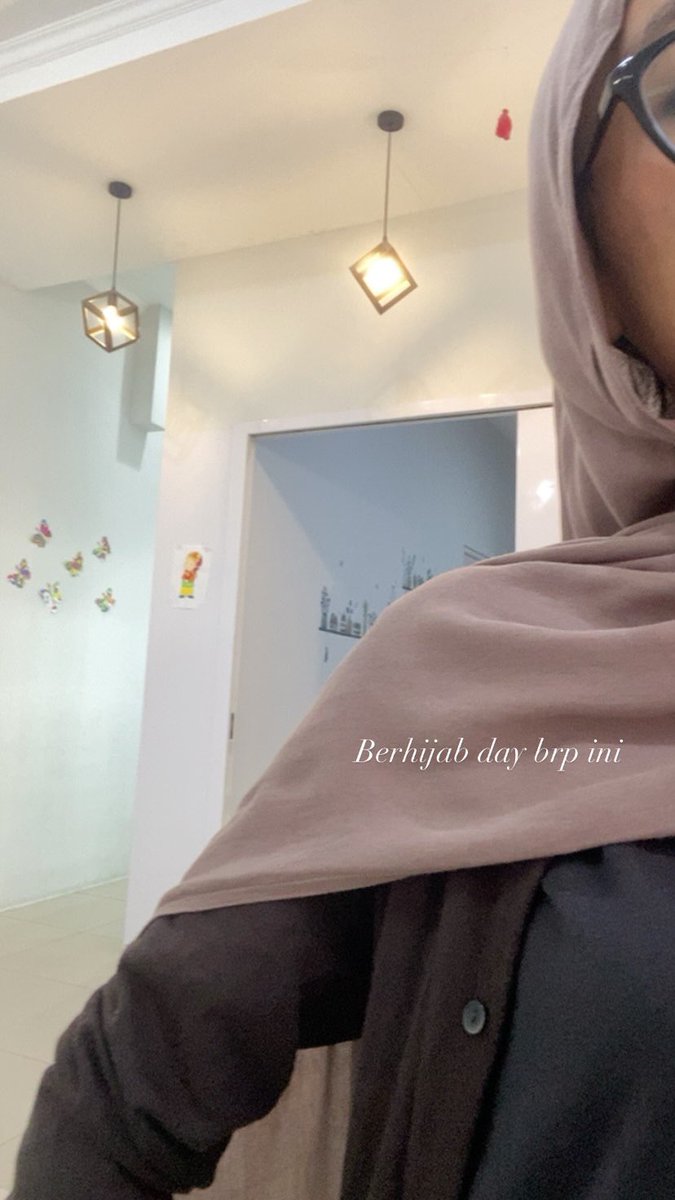 iesablu's tweet photo. Temporary job’s first day went okay 🤓 https://t.co/9D6cSlPLcH