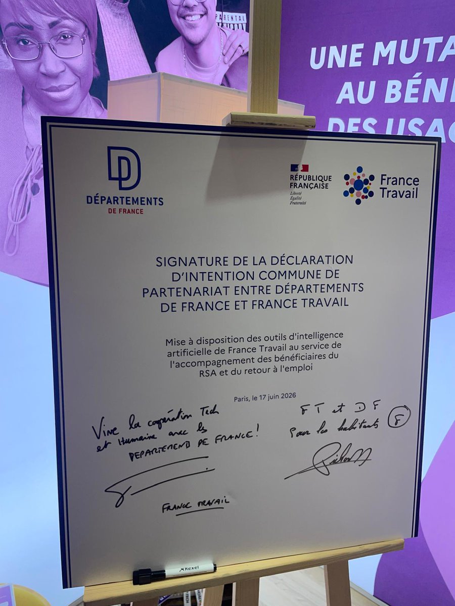 ADepartementsF's tweet photo. DF et @FranceTravail engagent un partenariat structurant à @VivaTech signé par @ThibautGuilluy et @AlainPichon86, afin de mettre les outils d’#IA de France Travail au service des conseils départementaux, qui accompagnent les bénéficiaires du RSA et favoriser le retour à l’emploi. https://t.co/uTOOIbkiMK