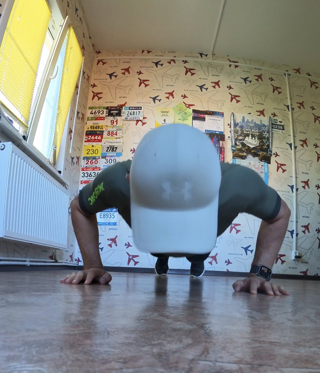 AnglyRun's tweet photo. No run today.
Stationary bike, strength work, push-ups.
Cross-training counts too. 🚴
#Running #CrossTraining #StrengthTraining #RestDay #MarathonTraining #RunningLife https://t.co/PxVryxFv5V