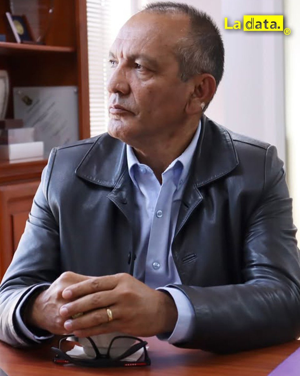 ladataec's tweet photo. #Tendencia Oswaldo Chica articula alianzas estratégicas con el SECAP para potenciar la capacitación laboral 

El presidente de la Central Unitaria de Trabajadores (CUT) y Secretario General del Comité de Empresa de CNT, Oswaldo Chica, mantuvo una reunión de trabajo clave con el director ejecutivo del SECAP, John Reyes Neira. El liderazgo del dirigente sindical apunta a fortalecer los espacios de diálogo, articulación y cooperación institucional en beneficio directo de la clase trabajadora. A través de esta gestión liderada por Chica, se reafirma el compromiso de seguir construyendo alianzas que impulsen más y mejores oportunidades de capacitación técnica y certificación profesional para toda la ciudadanía.

@ladataec 👈

#ladata #TendenciaPolítica #OswaldoChica #CUT