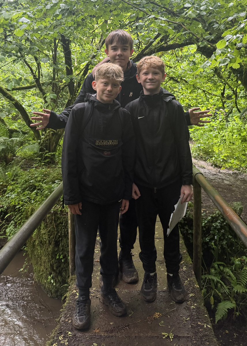 CHCS_Humanities's tweet photo. Some of us slipped, some of us didn’t, but we all enjoyed! 😍

@CefnHengoed @GowerSociety @DawnNatureDays

#GowerSocietyFunding https://t.co/pUeYW7S8ZY