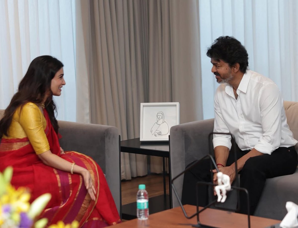 Troll_Cinema's tweet photo. Sammu Met CM #ThalapathyVIJAY 😍 #Samantha https://t.co/5cEf21tAWI