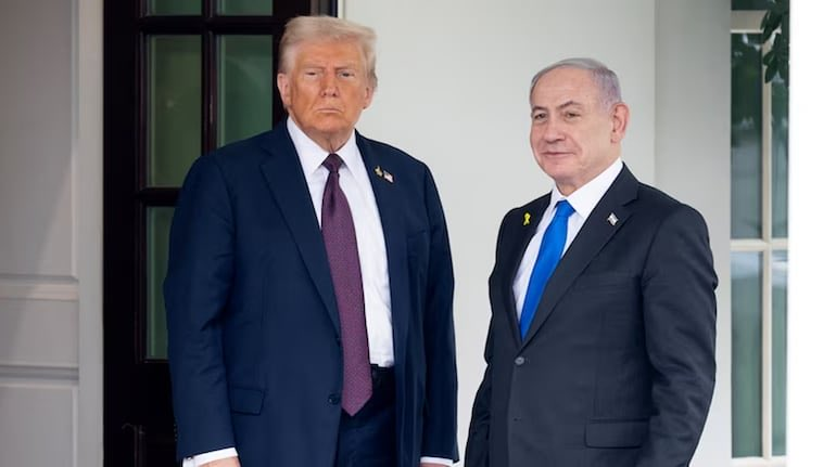 DeepMorpho's tweet photo. トランプ大統領：「米国がなければ、イスラエルは存在しなかっただろう」　06.16  - Insider Paper

トランプ氏：イスラエルのレバノン問題への対応には満足していない。

もっと早く解決できたはずだ。いつまでも終わらない。    06.17  - Leading Report
#トランプ https://t.co/vfORP7788j