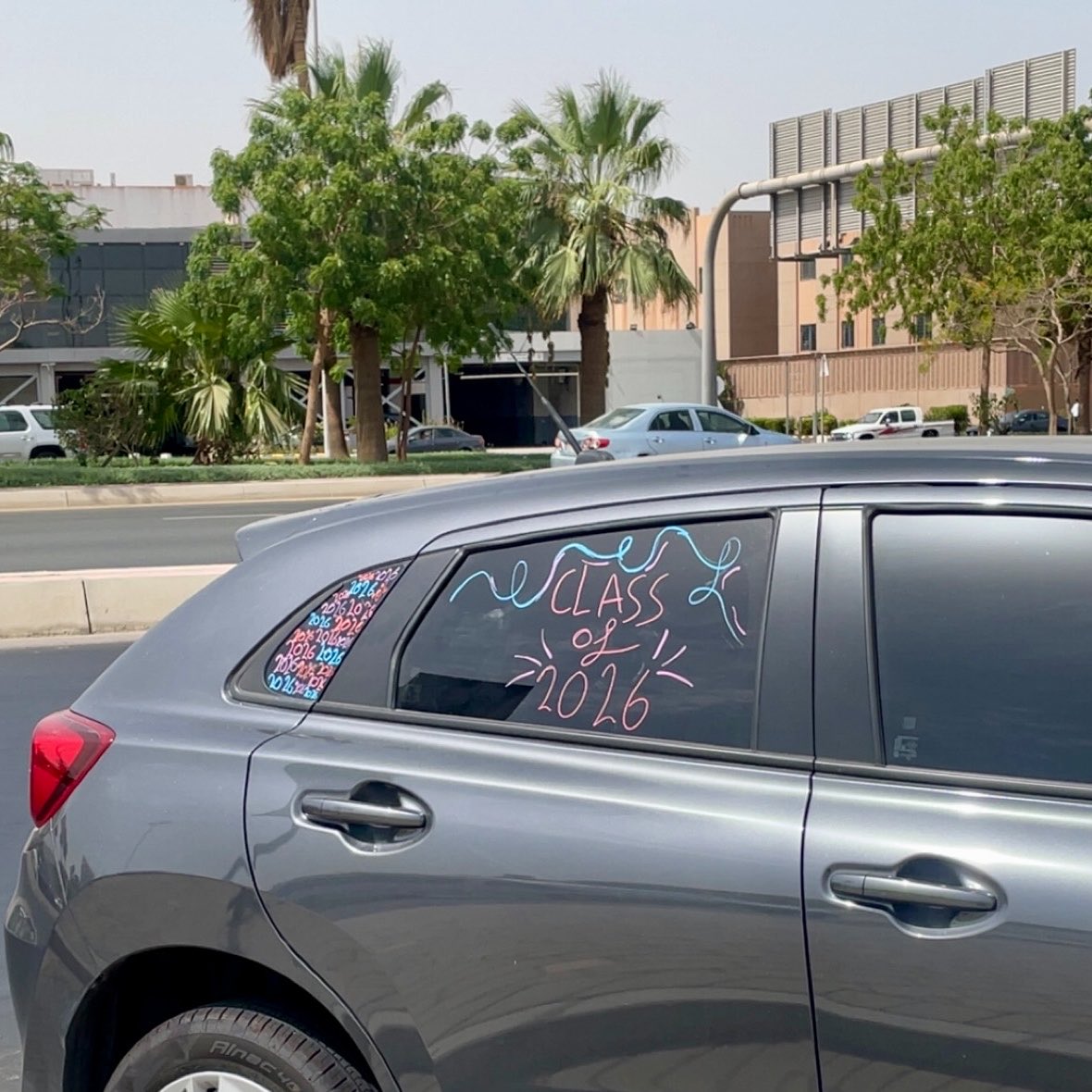munt0_'s tweet photo. اخر اختبار طلع أجمل اختبار 
أنتهى سمستر كنت (الملكة فيه)💋👑❤️⭐️ https://t.co/58LWqc5UeY