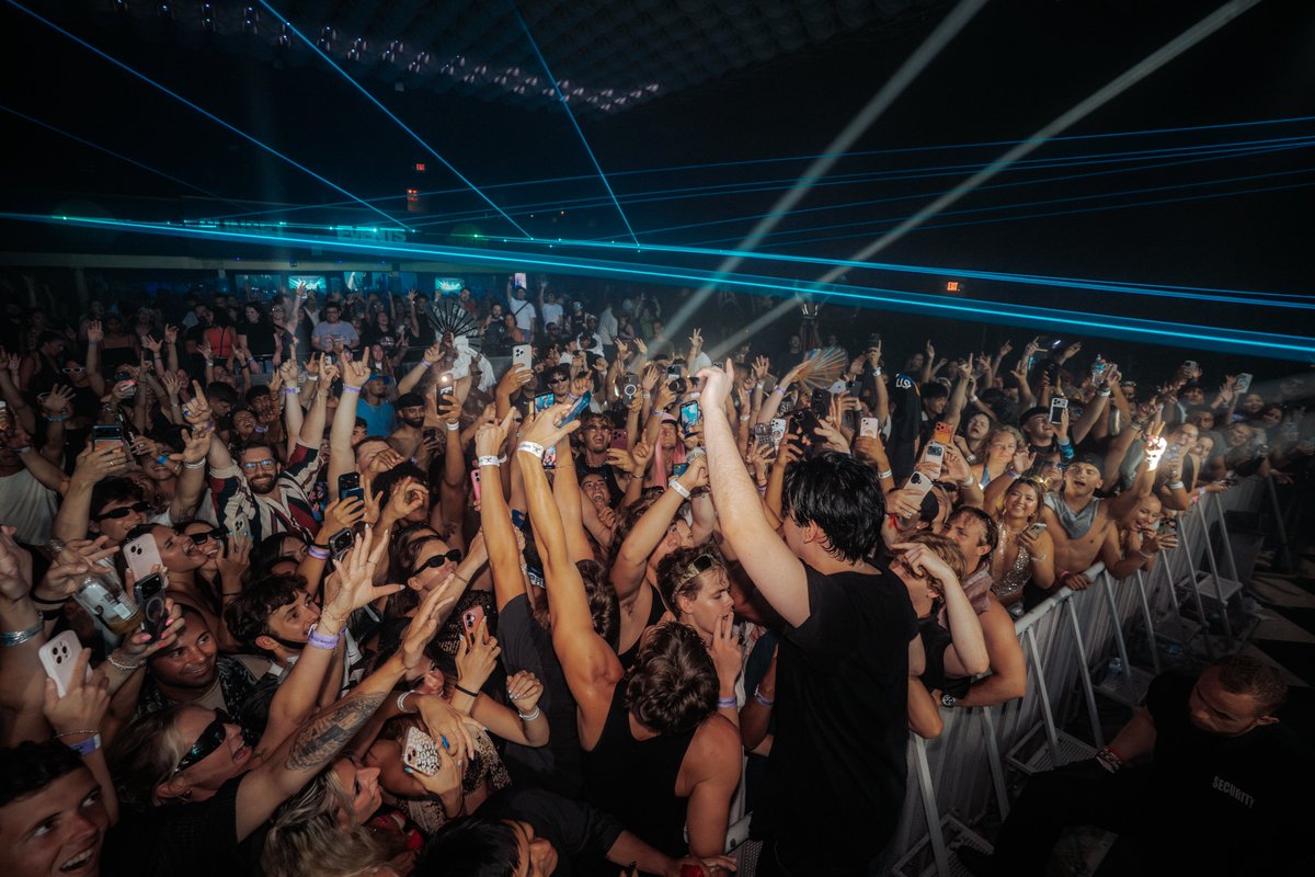 sunsetevents's tweet photo. SOLD OUT @IanAsherMusic at @theritzybor took us to the moon 🌙 photos from the show are up on our #flickr - https://t.co/jVGEAq7fQ2

📸 @MikeHook https://t.co/9lszBShWU6