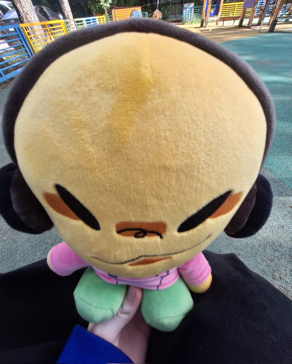 ankotn's tweet photo. big ass forehead https://t.co/IDEmqetNMg