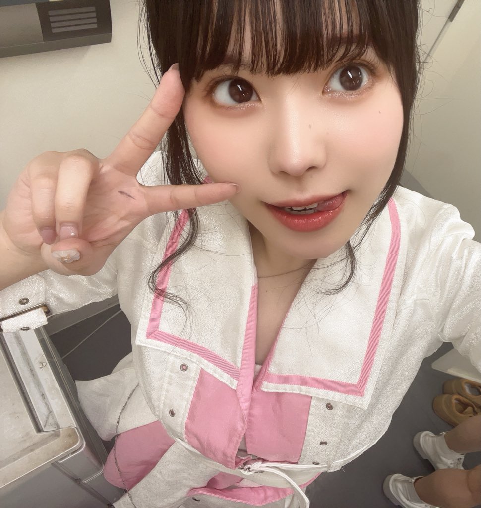 Emiri_ResChu's tweet photo. 横浜1000CLUBでした！！

楽しすぎたぁぁ🔥🔥
みんなと過ごす時間、本当に噛み締めてる。

寂しくなっちゃうよう😭
たくさんのコールや、みんなの応援が
本当に幸せ。大好きだよ。気をつけて帰ってね☺️🩷 https://t.co/v3BrwDWNpW