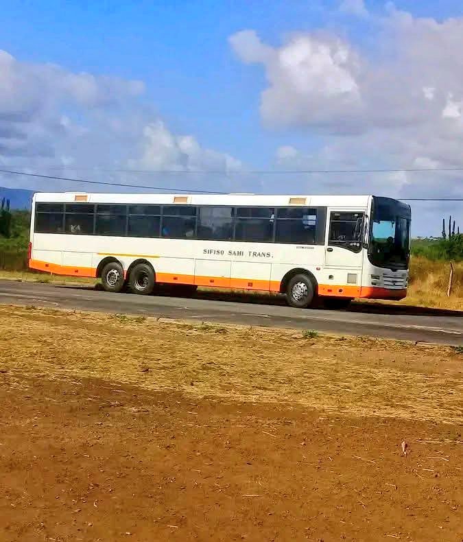 BuhleBakaNgwane's tweet photo. SIFISO SAMI
kutsi sonkhe siphumelele, sinakekelane, sikhonte Mvelinchanti ngeliciniso sibe nelutsandvo lolufana neLwakhe, sibambisane ngekuthula kute sitotfutfuka singeMaswati 🙏🏾
#blessings #swati #busspotters
#KaGogo https://t.co/ZMLVauwmnV