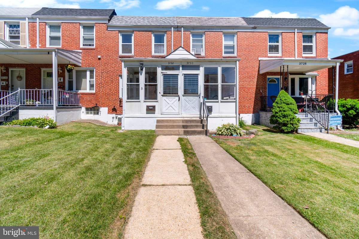 JamesBlackwell's tweet photo. Exciting news! 🎉 Our charming 2-bedroom, 1.5-bath row home at 3732 Clarenell Rd in Baltimore is now under contract! 🏡✨

This beautifully refreshed interior row/townhouse features freshly painted walls, refinished hardwood floors, and an updated kitchen with Corian countertops. 

If you missed out, don't worry—there are more opportunities ahead. Stay tuned for future listings!

Explore more here: https://t.co/f75Qw6bv6a

#BaltimoreLiving #UnderContract #HomeSweetHome