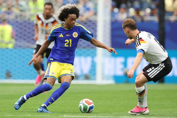 ChaseDillon07's tweet photo. Ein hartes WM-Debüt für Curaçao, aber Momente wie diese sind es, in denen man Erfahrung sammelt. Spieler wie Tahith Chong gewinnen wertvolle internationale Erfahrung, selbst in schwierigen Spielen gegen starke Gegner. https://t.co/JnkLh5FNXB