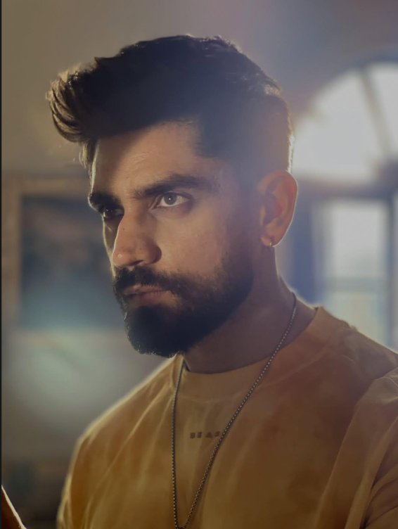 TeamAvishaOFC's tweet photo. Wishing our boy and the entire team of AB HOGA HISAAB massive success and love as it premieres tomorrow 🌟🎬

Here's to a wonderful OTT debut for Avinash and a successful run for the entire team. ❤️

AVINASH MISHRA OTT DEBUT https://t.co/zlpumghG2W