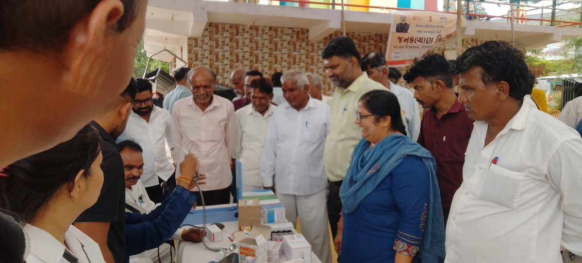 AAMKHEROL's tweet photo. @CollectorSK @sabarkanthadp @sabarkanthadp @THOTalodSK આજ રોજ જોગણી માતાનું મંદિર મુદ્દાસણા ખાતે   દોલતાબાદ  જીલ્લા પંચાયત શીટ નો જન સેવા શિબિર કાર્યક્રમ યોજાયો જેમા આરોગ્ય ની વિવિધ સેવાઓ જેવી કે PMJAY Card.namo shree.Pmmvy.Ncd program જેવા પ્રોગ્રામો ની સેવાઓ આપવામા આવી. https://t.co/OMVs6dcRNn