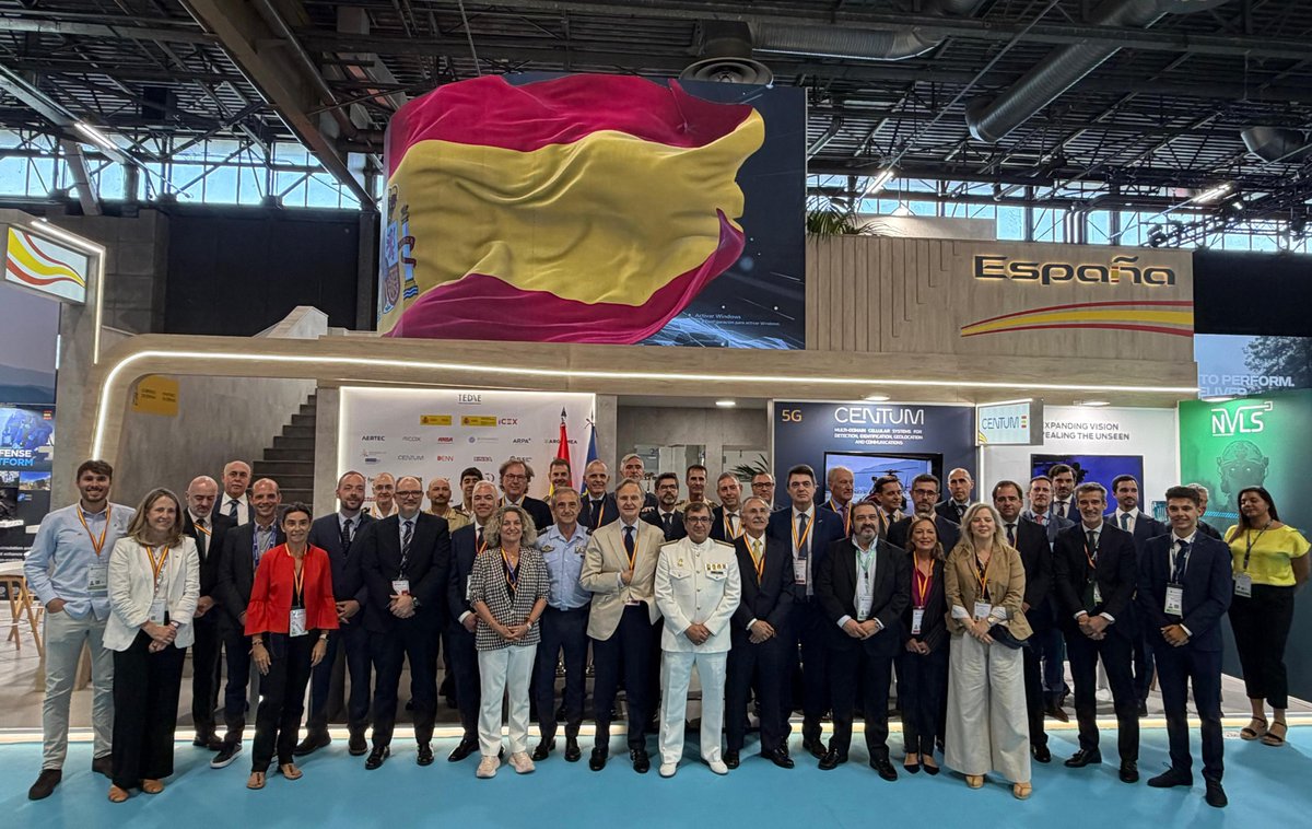 AERTEC's tweet photo. Still at #Eurosatory2026.

Proud to showcase AERTEC’s defence capabilities and to be part of the Spanish Pavilion.

📍 Hall 6, Spanish Pavilion, Stand H236

#AERTECteam #Defence https://t.co/hD82kcWv5p
