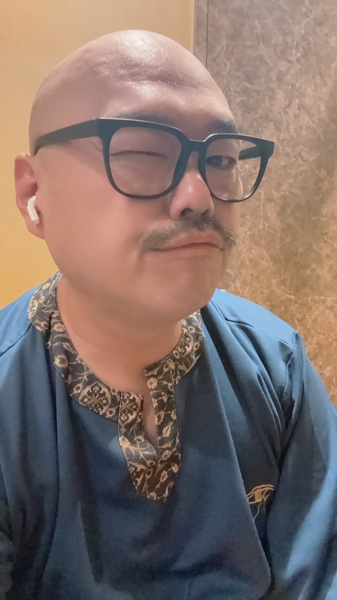 安田大サーカス クロちゃん tweet media