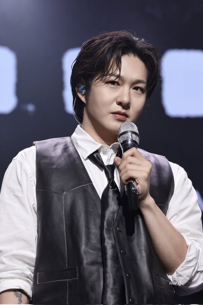 arowkr's tweet photo. 260614 LEECHANGSUB FANCON in TAIPEI [EndAnd : The Uncut]
🥶＆🌞
#비투비 #이창섭 #BTOB #leechangsub https://t.co/QUmoyJg15w