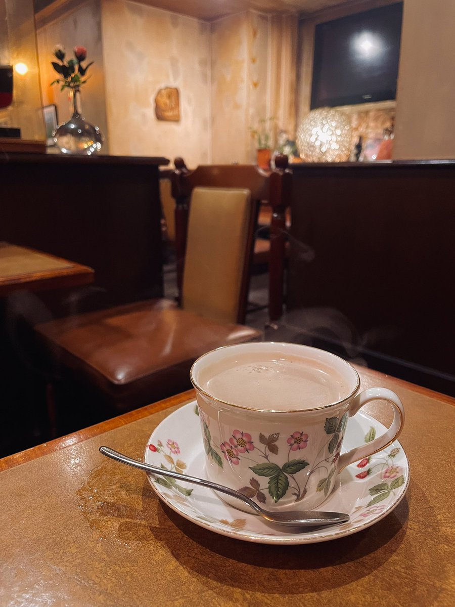 2outni4's tweet photo. café au laitな夜。。。。。。 https://t.co/TZivDNuYeP