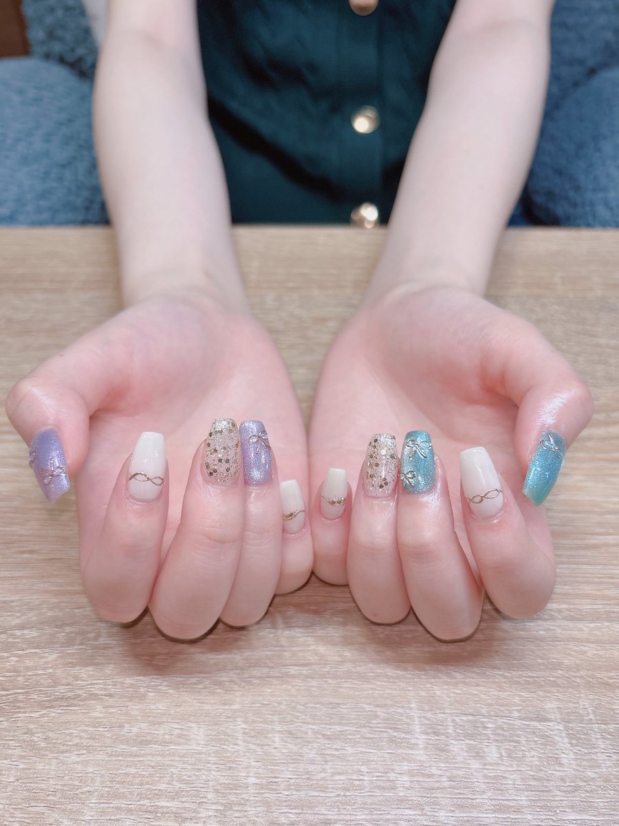 I1106Me's tweet photo. ぷっくりリボン💅🏻✨️
#マグネットネイル
#ジェルネイル
#ぷっくりネイル
#ニュアンスネイル
#大人可愛いネイル
#春ネイル
#キラキラネイル
#nuancenail
#naildesign
#catseyenails
#springnails
#ribbonnuances https://t.co/auUUvSYKq0