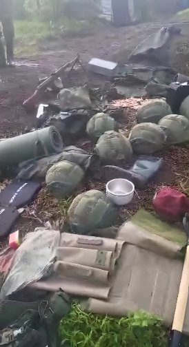 ALahatane's tweet photo. đšđšđ©Des localitĂ©s dâ#Irundu #Kitavi et #Madegu pris par les #FARDC.
Ces localités se situent aux abords de #minembwe_centre.
Les forces #RDFM23 et mercenaires #français ces sont replier vers lâaĂ©rodrome.
Combats en cours vers lâaĂ©rodrome de #Minembwe_Centre.
A suivre... https://t.co/iPBrQoCNSK