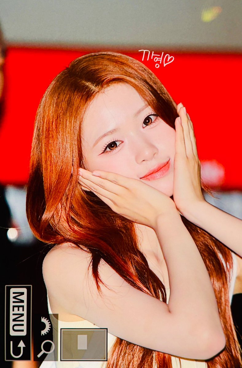 ZN081127's tweet photo. 260617 프리뷰

#리센느 #RESCENE 
#제나 #ZENA
@RESCENEofficial https://t.co/nX4VxyjNrl