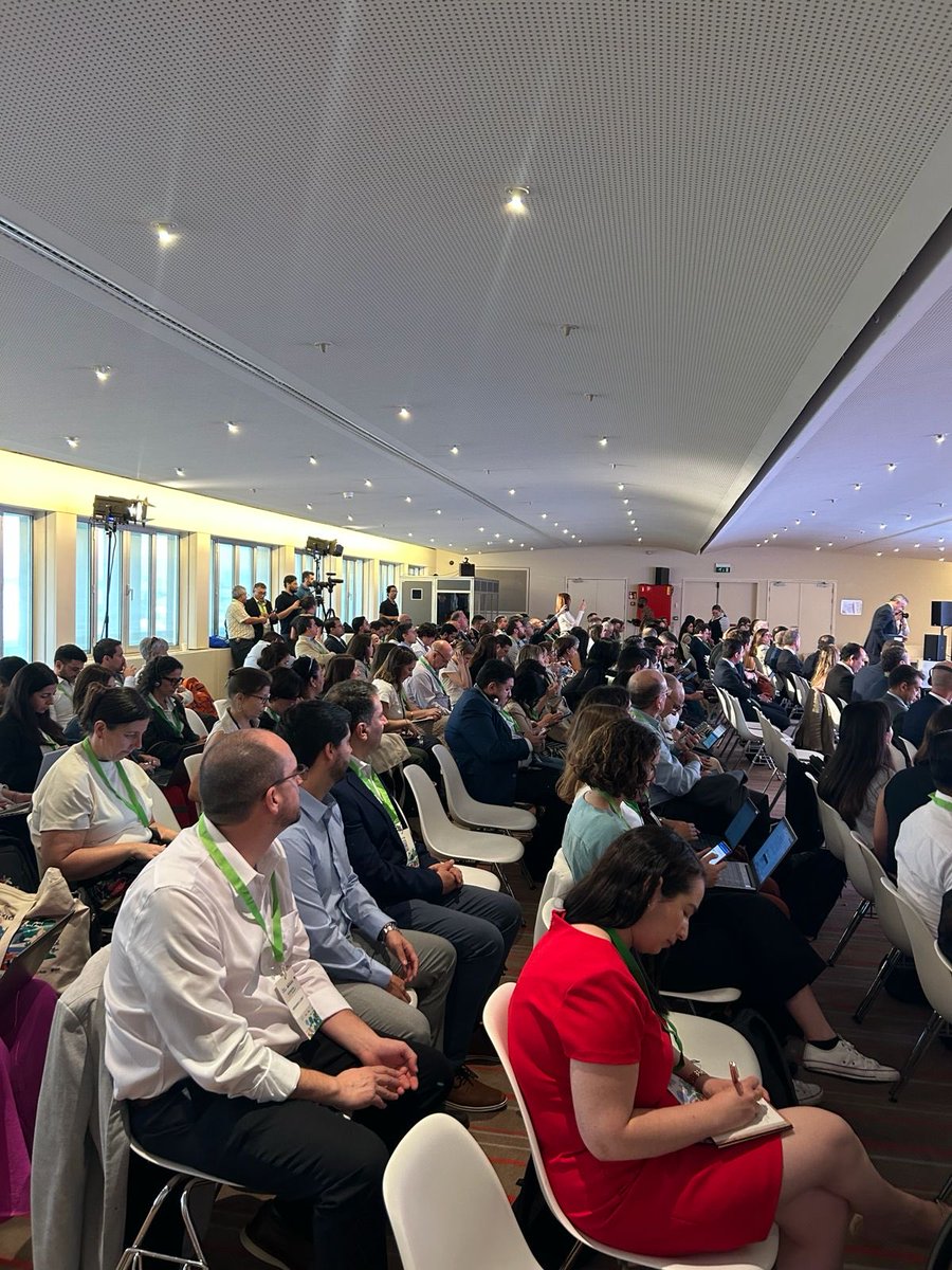 ADELLaUnion's tweet photo. “Los proyectos concluyen, pero el conocimiento, las capacidades y las alianzas permanecen. Gracias a quienes hicieron posible este camino compartido entre Europa y América Latina para construir una economía más sostenible e inclusiva”. 🤝🌎 #CooperaciónUEALC https://t.co/dnycbiBHy2