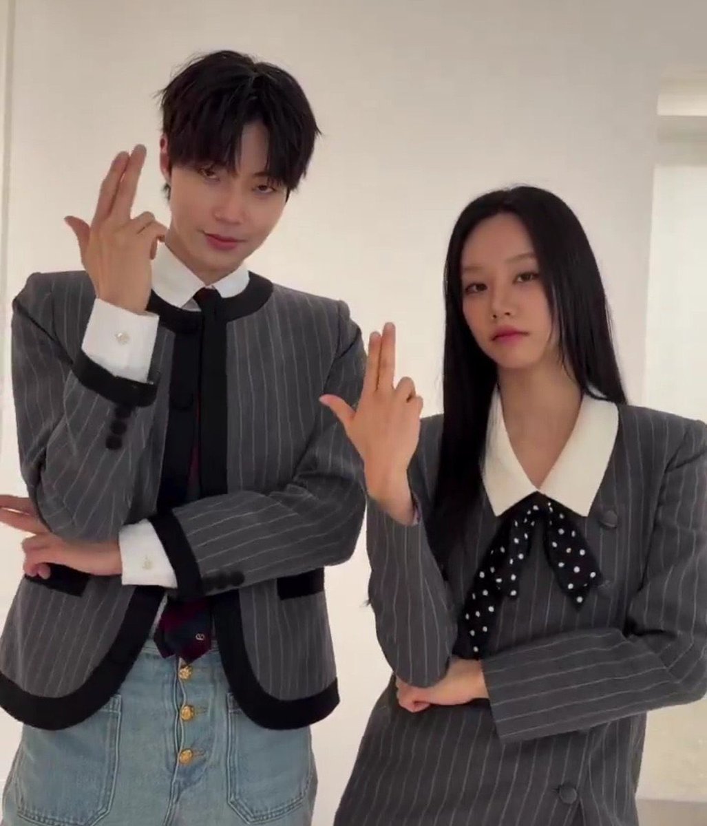 jaeyisslave's tweet photo. this is sending me😳 
#Hyeri #HwangInyoup #DreamToYou https://t.co/y0Vth4BgPq