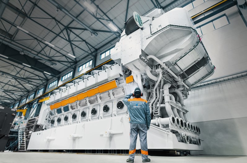 CentroCefe's tweet photo. CEFE Intelego | World’s First Large-Scale 100% Hydrogen Engine Tested at Wärtsilä’s Bermeo Laboratory – Renewable Energies Magazine | https://t.co/fT3advR1P8

Photo: Wärtsilä https://t.co/5qQLFifryh