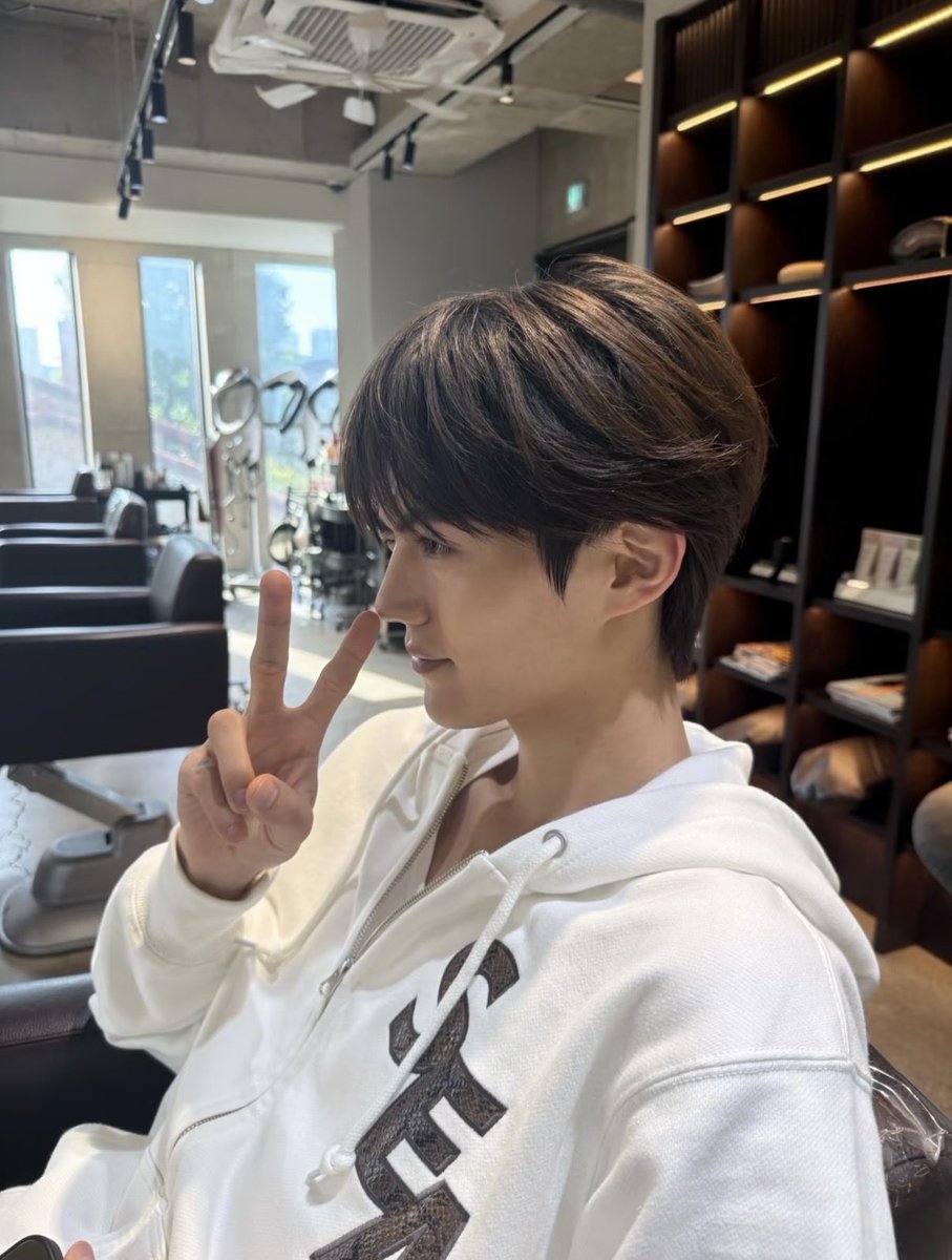 kanmuaam's tweet photo. 왤케 남자아이 머리가 동글도토리인것임
이건정말사랑을참을수가없다 https://t.co/PsUiASZnhx