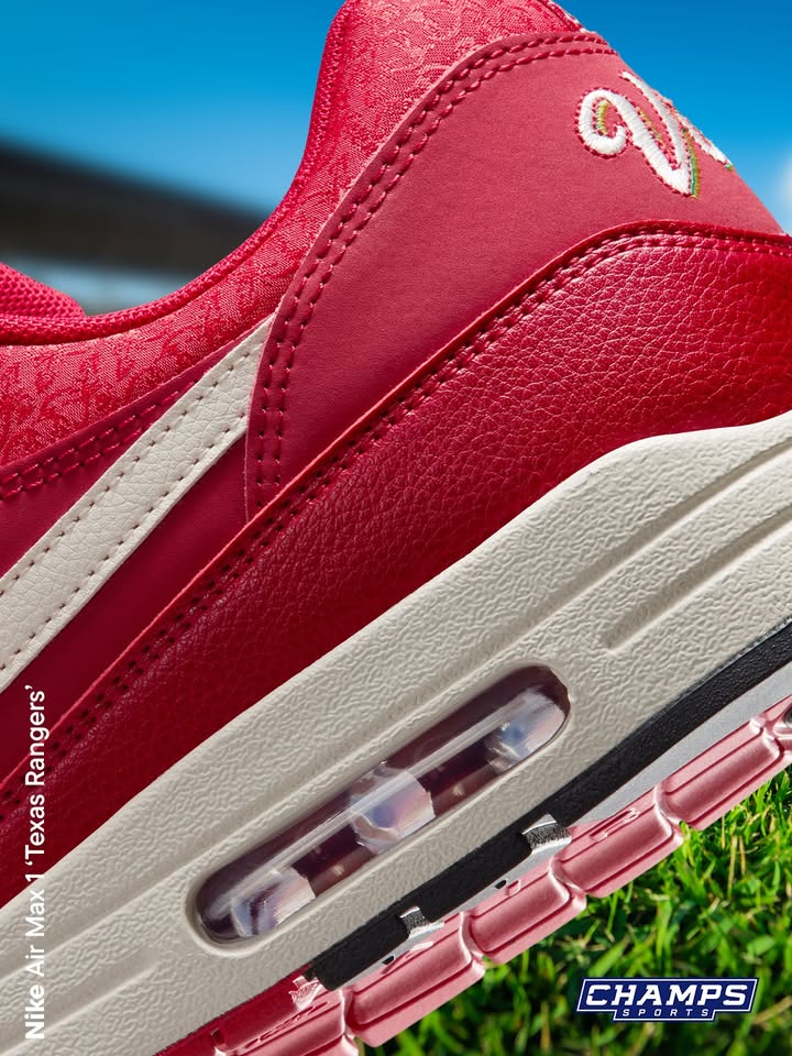 champssports's tweet photo. @rangers fans- you wanted them, so we got them for you 🏟️

The Nike Air Max 1 ‘Texas Rangers’ is now available at select Champs Sports locations in Texas- grab yours now.

⚾️ Town East Mall - Mesquite
⚾️ Parks at Arlington - Arlington
⚾️ Stonebriar Centre Mall - Frisco
⚾️ Galleria Dallas Mall - Dallas
⚾️ Hulen Mall - Fort Worth
⚾️ Grapevine Mills Mall - Grapevine
⚾️ Allen Premium Outlet Mall - Allen