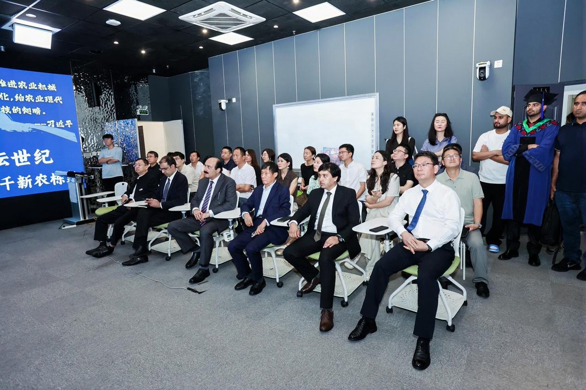 ranamashhood's tweet photo. Chairman Prime Minister’s Youth Programme, Rana Mashhood Ahmad Khan, visited the College of Engineering, Beijing University of Agriculture, where he was welcomed by the university leadership and faculty members. During the visit, a comprehensive briefing was presented on prospective collaboration frameworks with Pakistan, with a particular focus on vocational training, skills development, and youth capacity building. The discussions highlighted a shared commitment to strengthening Pakistan-China cooperation and creating new avenues for equipping Pakistani youth with globally competitive skills and opportunities.

#Ranamashhood