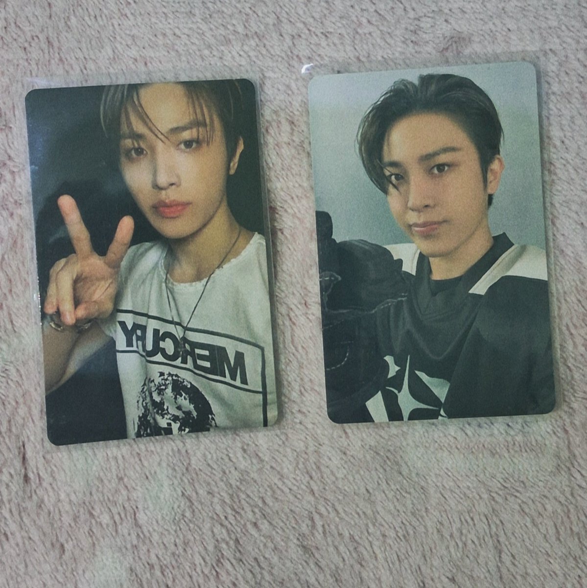 redheelst's tweet photo. @184corner hi dear, thank you for sending me my first pc junghwan as my new teume (again) I'M SOOOO HAPPY ^_____^❤️ https://t.co/igXOoXbgge