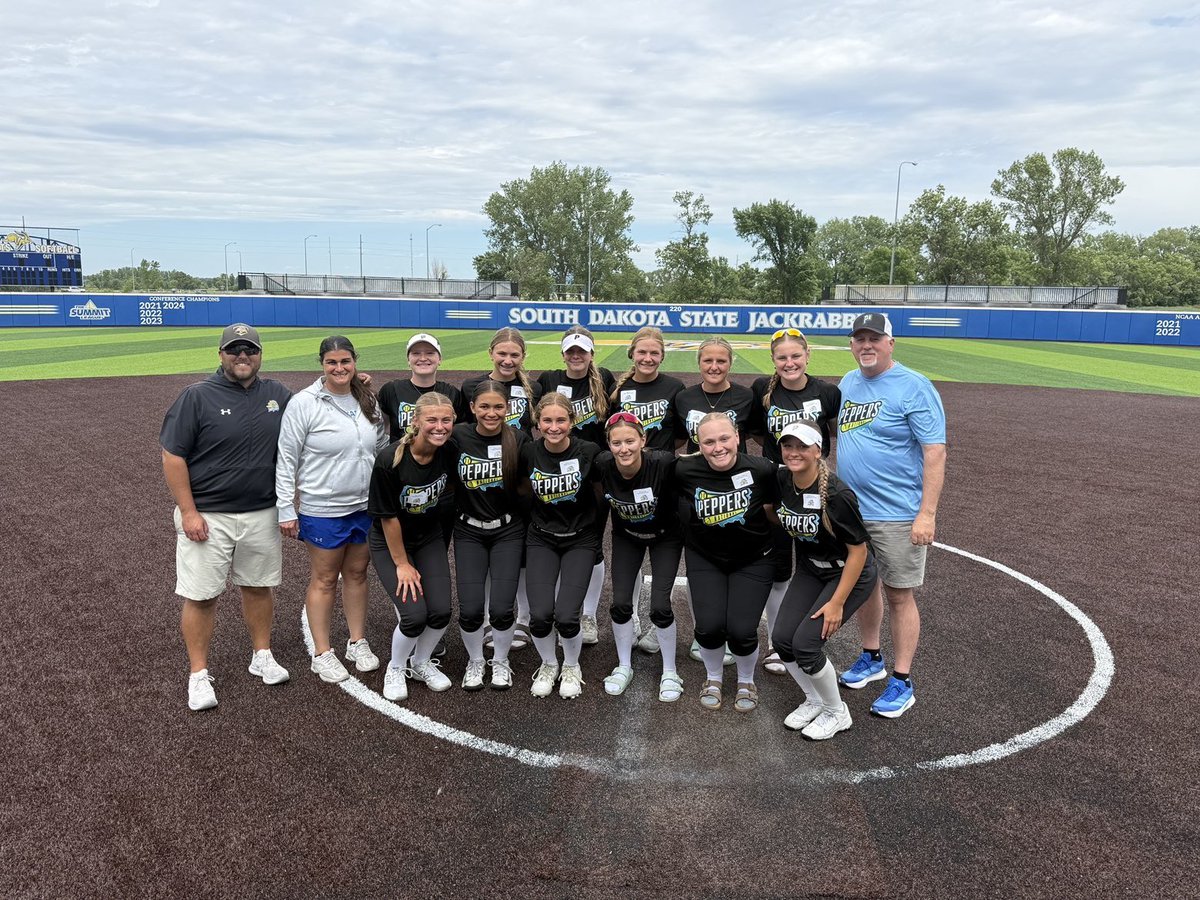 AdisynManske's tweet photo. Great start to the @peppersnational Season! Thank you @GoJacksSoftball and @DSUSoftball for a great camp! So much good instruction from some of the best @KristinaMcSwee6 @JoshBertke and @RozelynCarrillo Looking forward to any upcoming camps! #gojacks #DSUSoftball https://t.co/TRBJNxWNE6